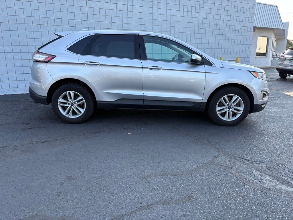 2018 Ford Edge SEL photo 2