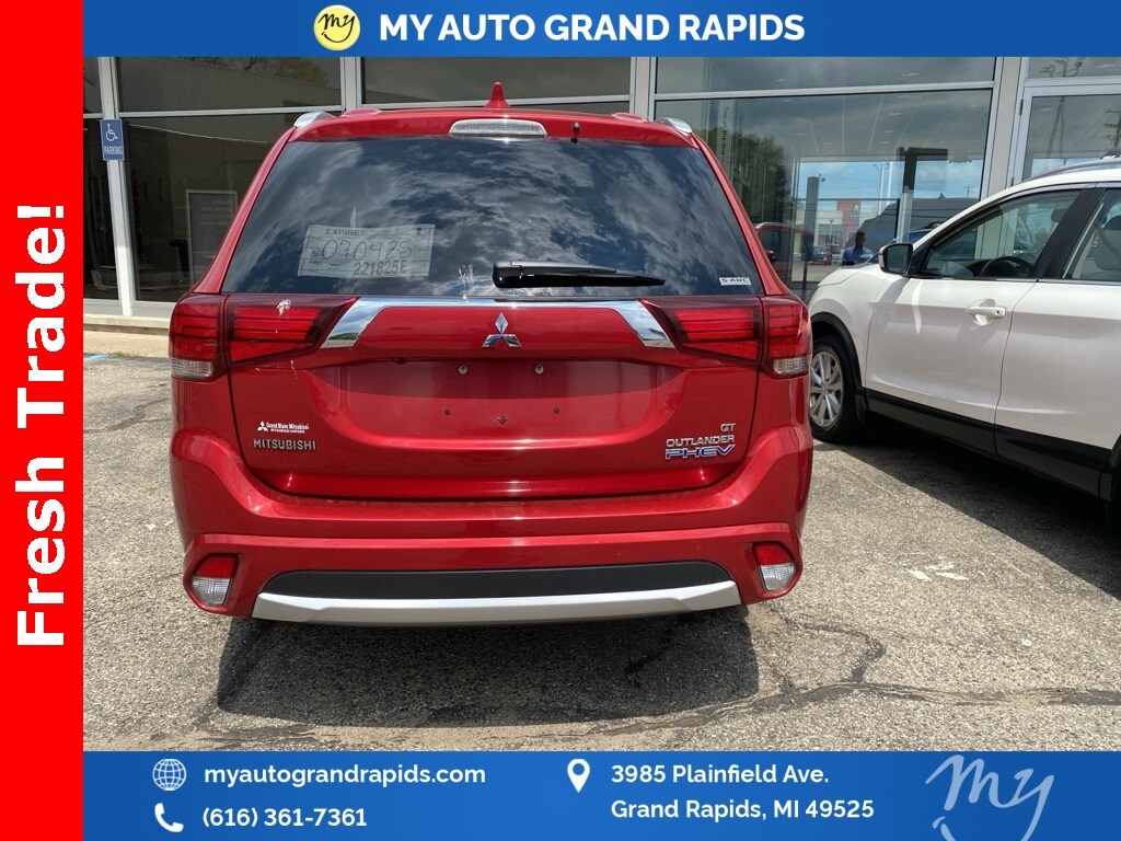 2018 Mitsubishi Outlander PHEV GT photo 4