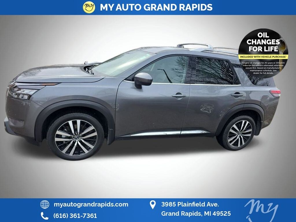 Used 2025 Nissan Pathfinder Platinum SUV