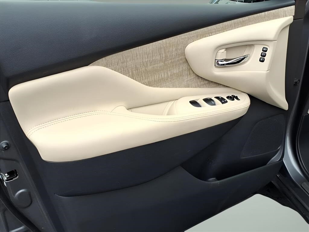 2024 Nissan Murano SL photo 4