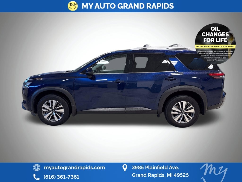 Used 2025 Nissan Pathfinder SL SUV