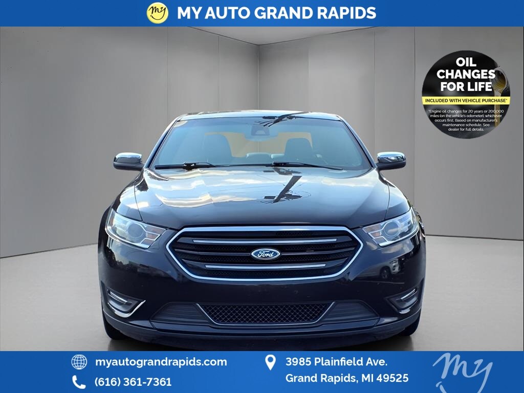 2018 Ford Taurus Limited photo 2