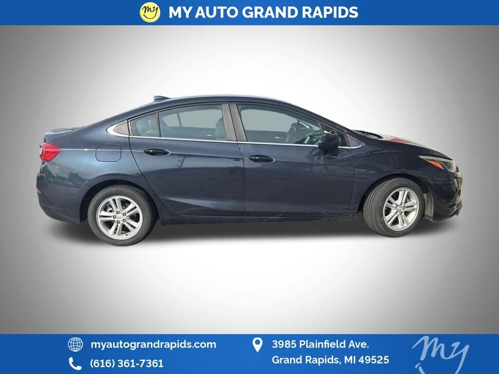 Used 2016 Chevrolet Cruze LT Auto Sedan