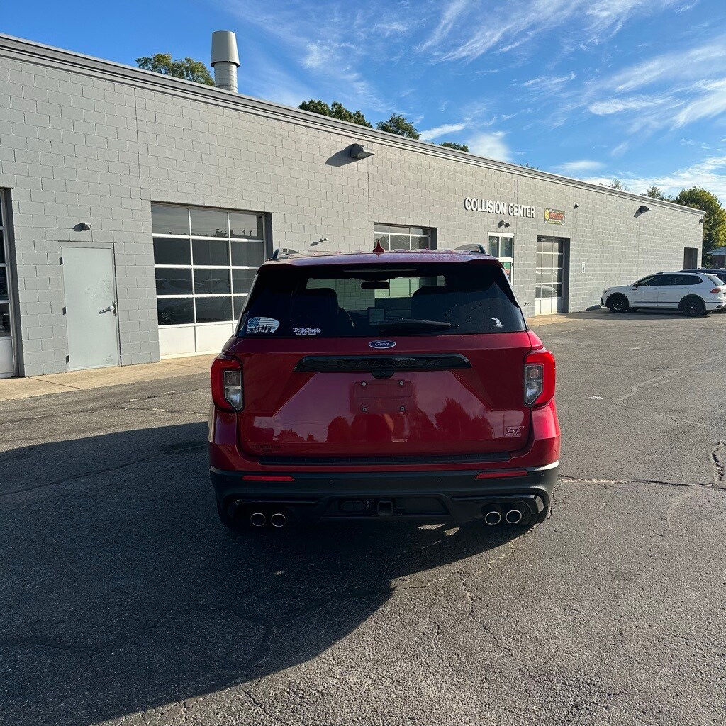 2020 Ford Explorer ST photo 4