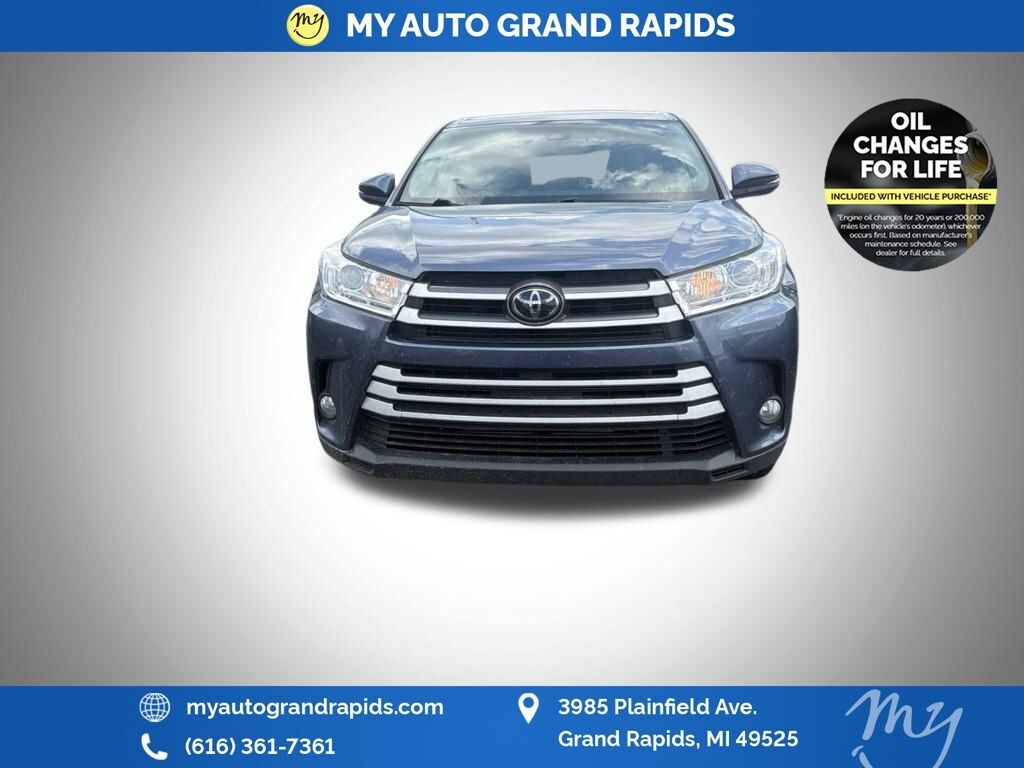 Used 2018 Toyota Highlander LE Plus V6 SUV