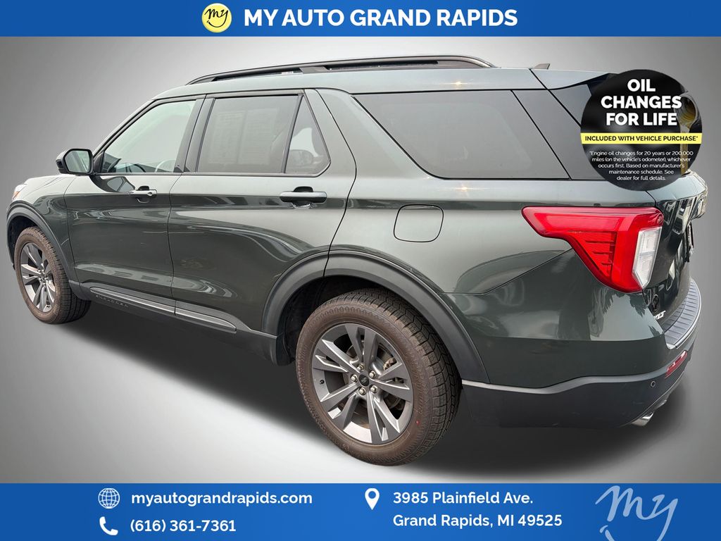 2022 Ford Explorer XLT - Photo 5