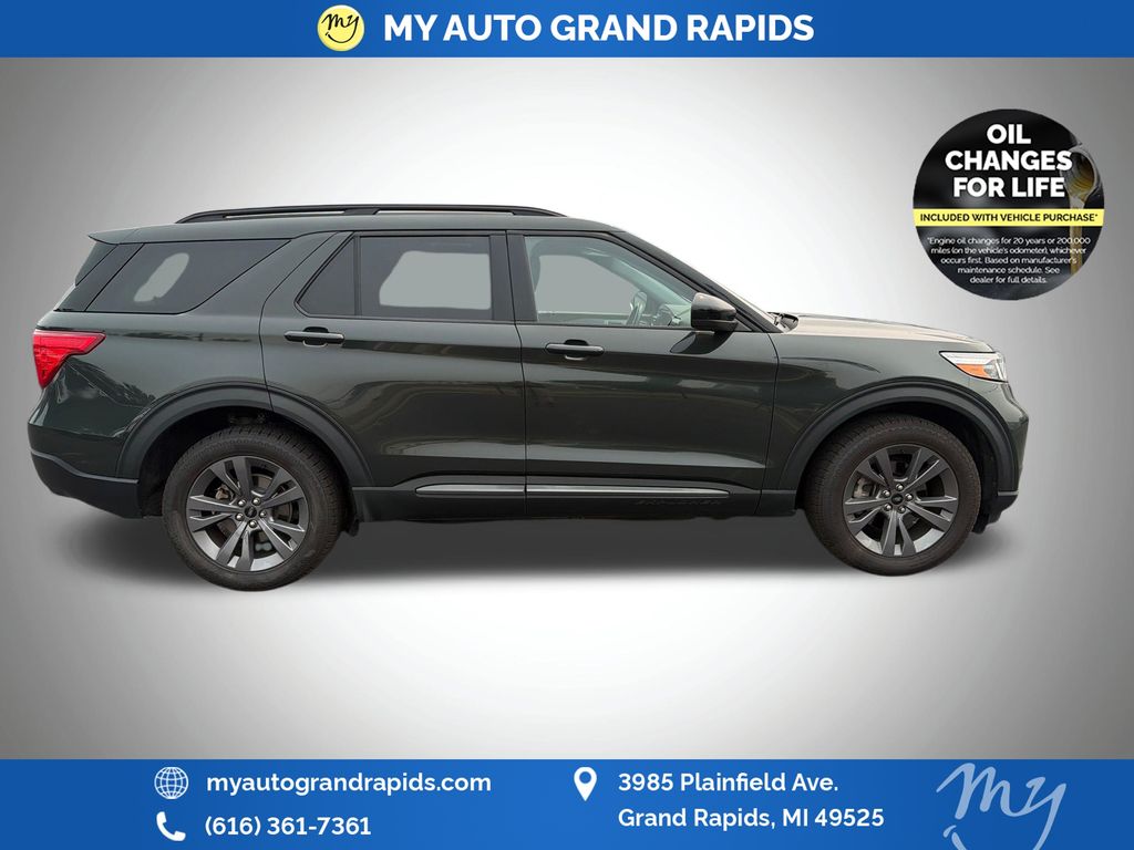 2022 Ford Explorer XLT - Photo 8