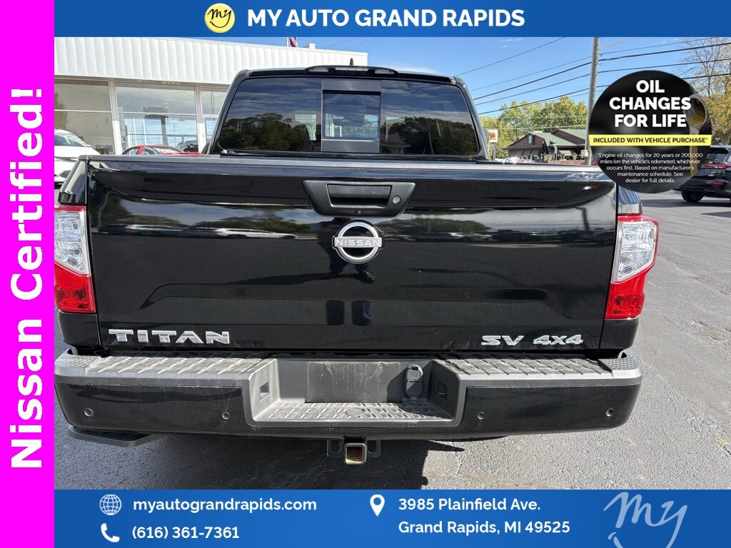 2024 Nissan Titan SV photo 4