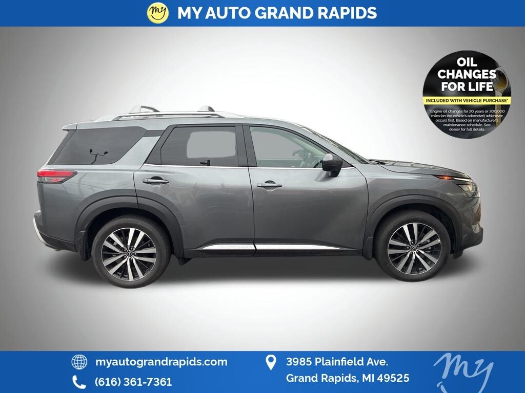 Used 2025 Nissan Pathfinder Platinum SUV