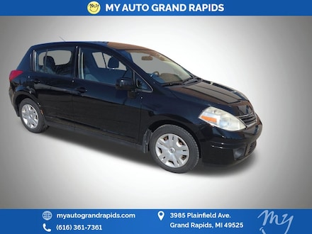 2012 Nissan Versa 1.8 S Hatchback
