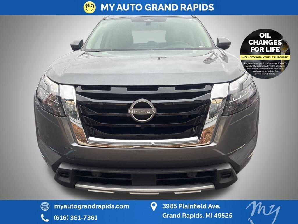 Used 2025 Nissan Pathfinder Platinum SUV