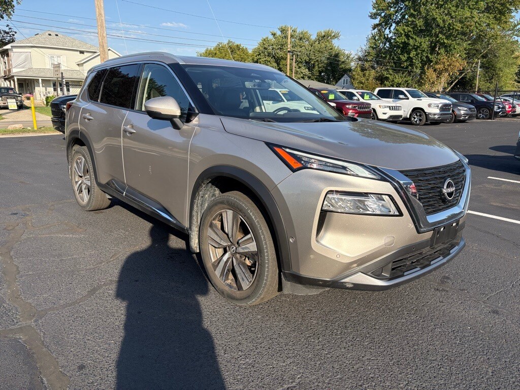 2023 Nissan Rogue SL photo 3
