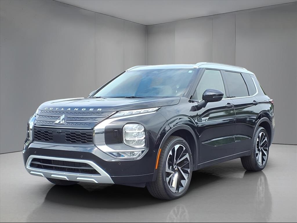 2024 Mitsubishi Outlander PHEV SEL photo 3