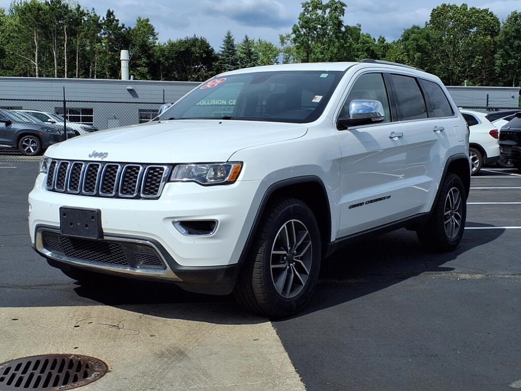 2023 Jeep Grand Cherokee Laredo photo 2