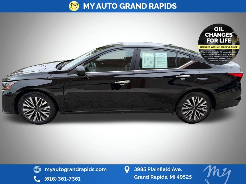 Used 2025 Nissan Altima SV Sedan