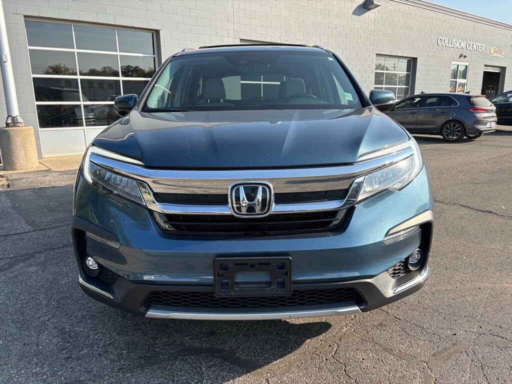 2020 Honda Pilot Touring photo 2