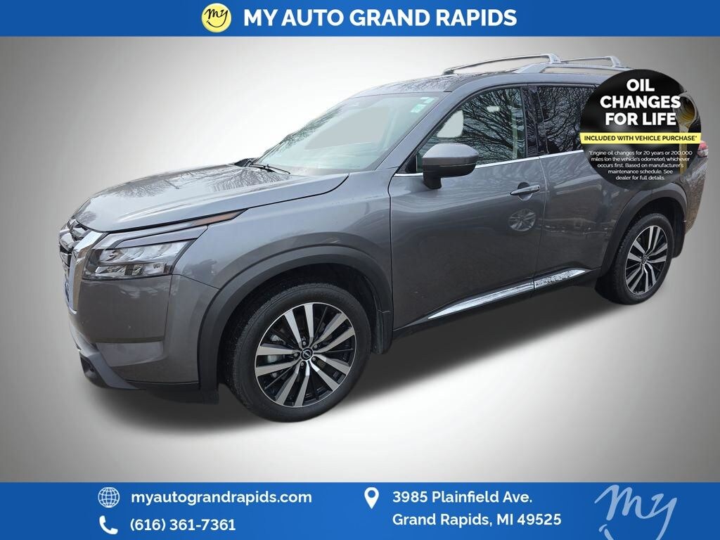 Used 2025 Nissan Pathfinder Platinum SUV