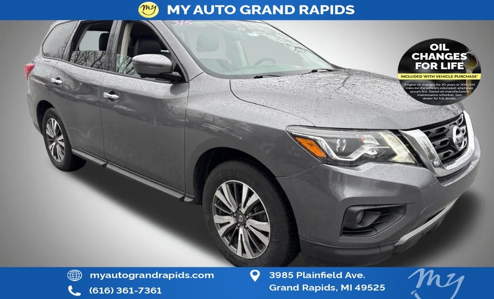 2017 Nissan Pathfinder SL