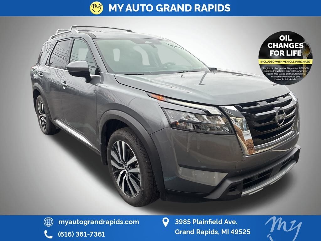 Used 2025 Nissan Pathfinder Platinum SUV