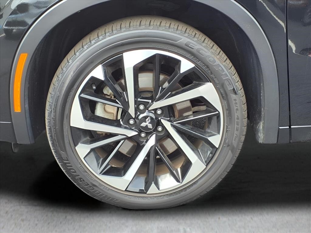 2024 Mitsubishi Outlander PHEV SEL photo 2