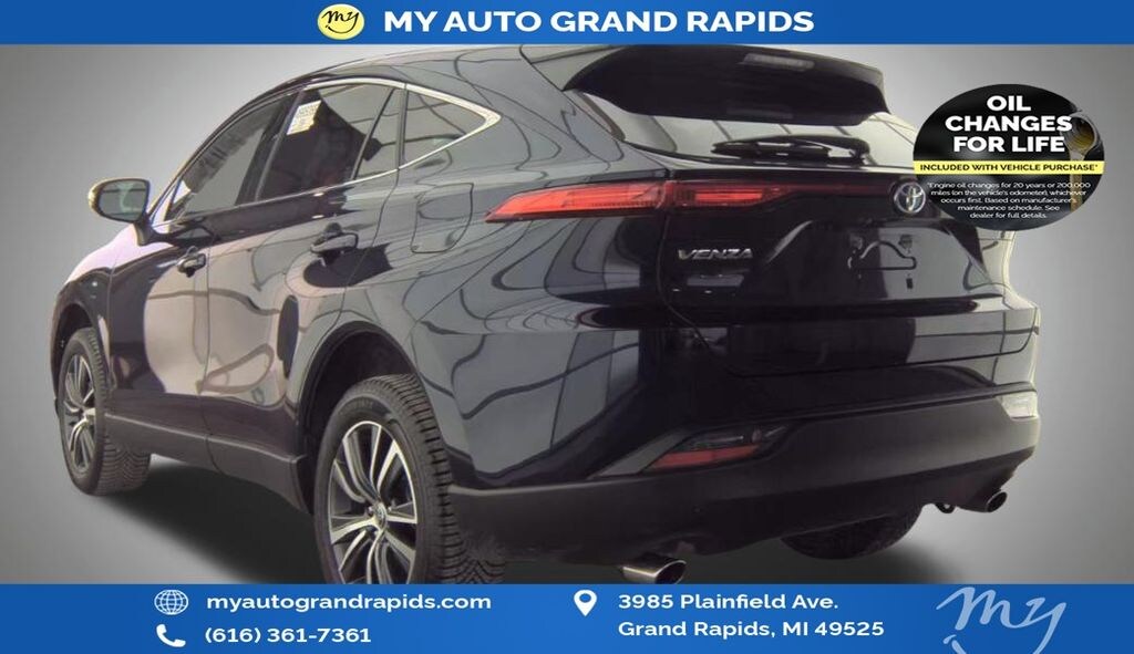 Used 2024 Toyota Venza LE SUV