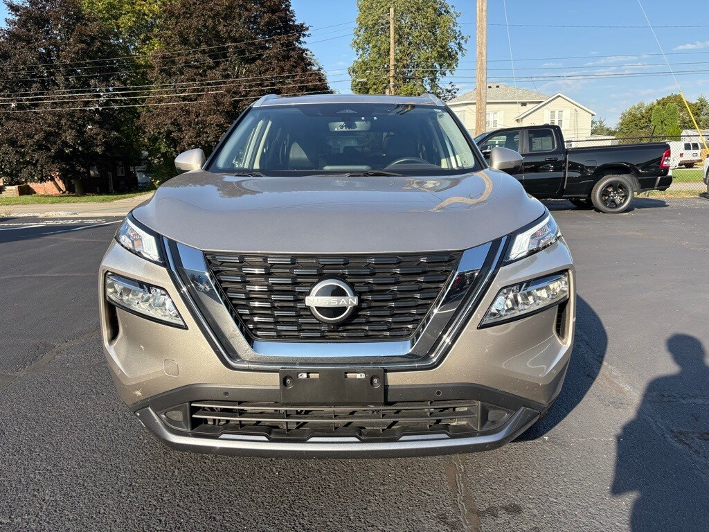 2023 Nissan Rogue SL photo 2