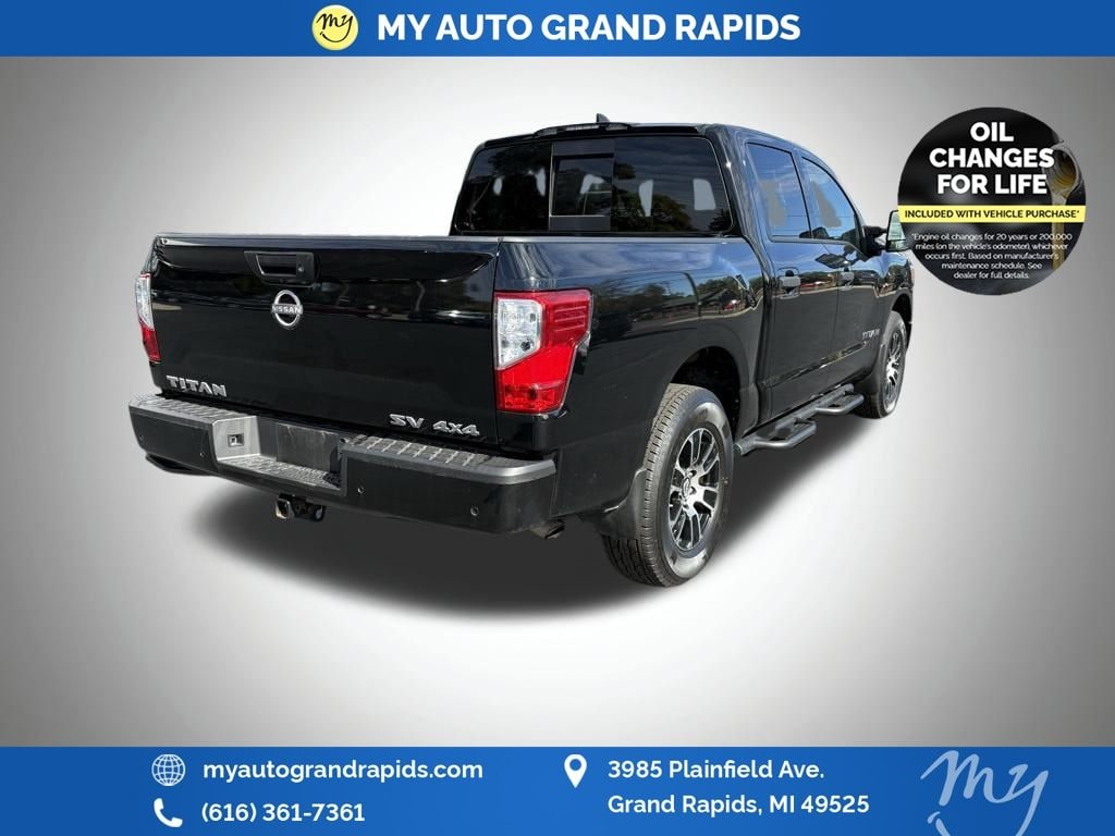 Used 2024 Nissan Titan SV Truck Crew Cab