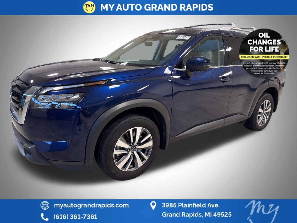 Used 2025 Nissan Pathfinder SL SUV