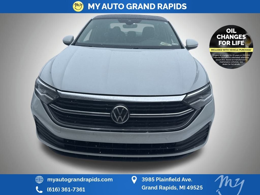 Used 2024 Volkswagen Jetta 1.5T SE Sedan