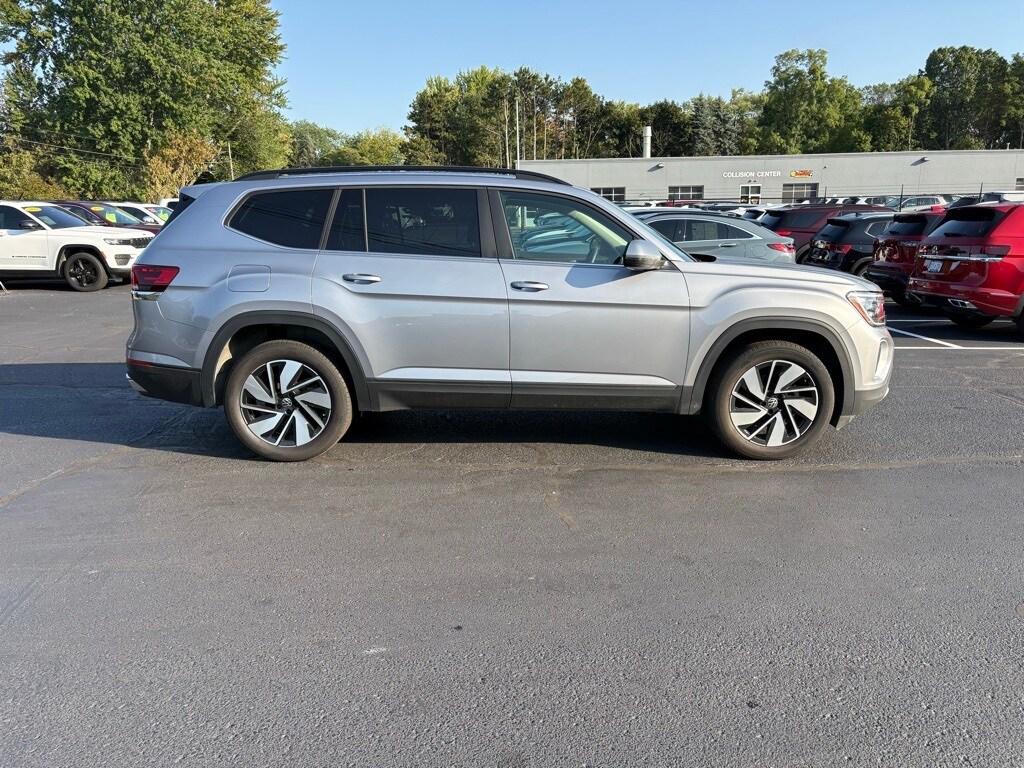 2024 Volkswagen Atlas SE Technology photo 4