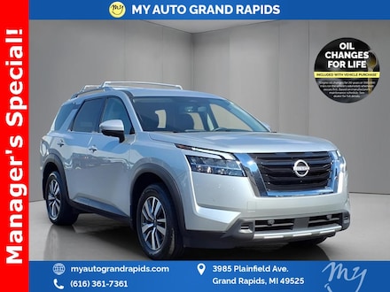 2024 Nissan Pathfinder SL SUV