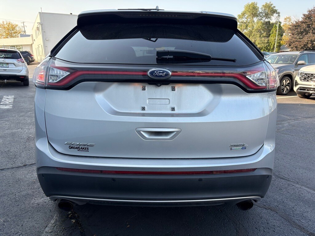 2018 Ford Edge SEL photo 4