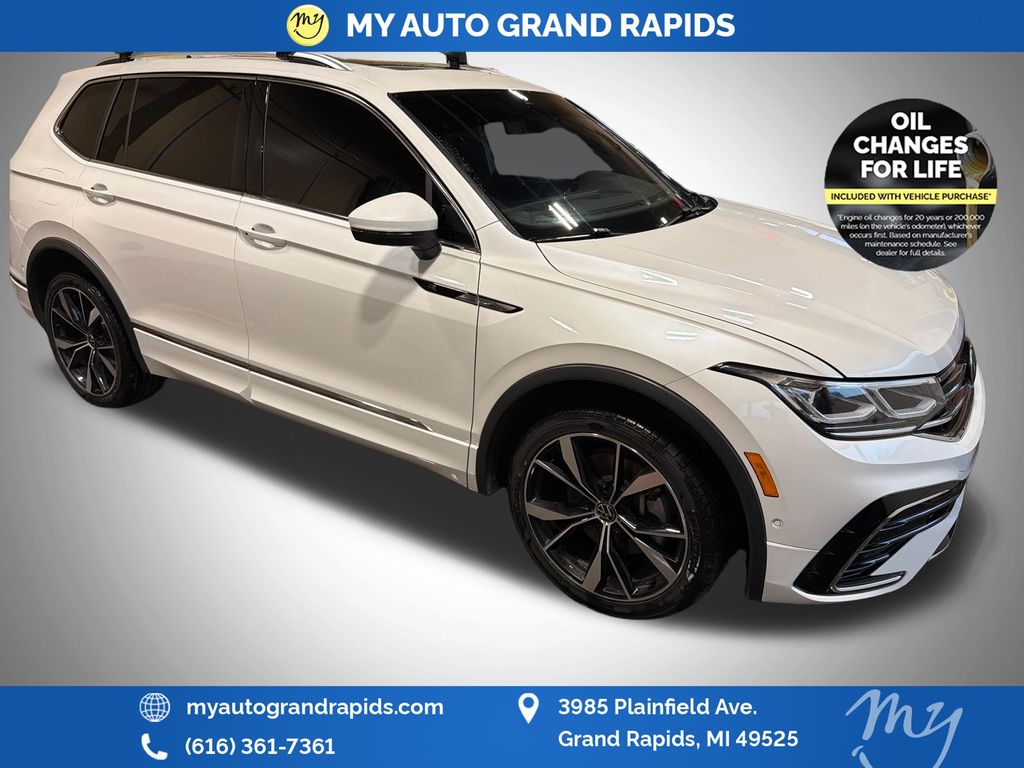 2023 Volkswagen Tiguan 2.0T SEL R-Line 4Motion's photo