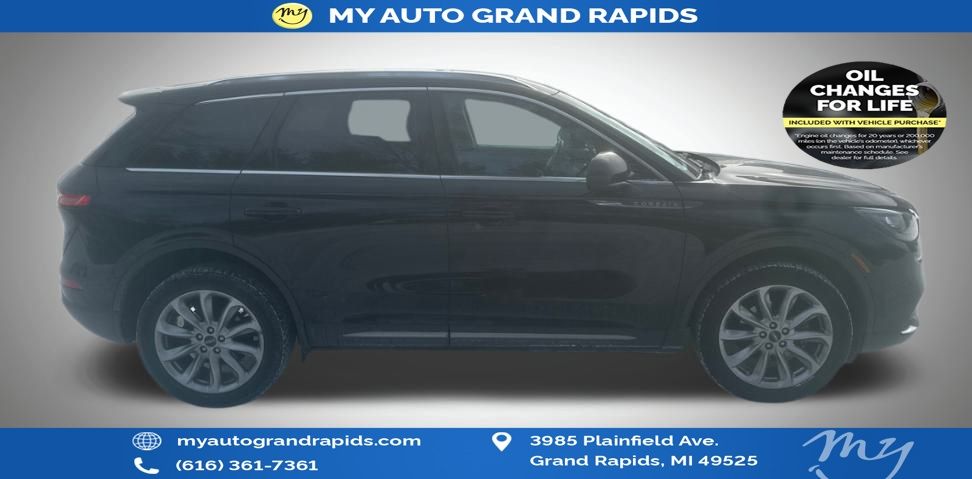 2021 Lincoln Corsair Base