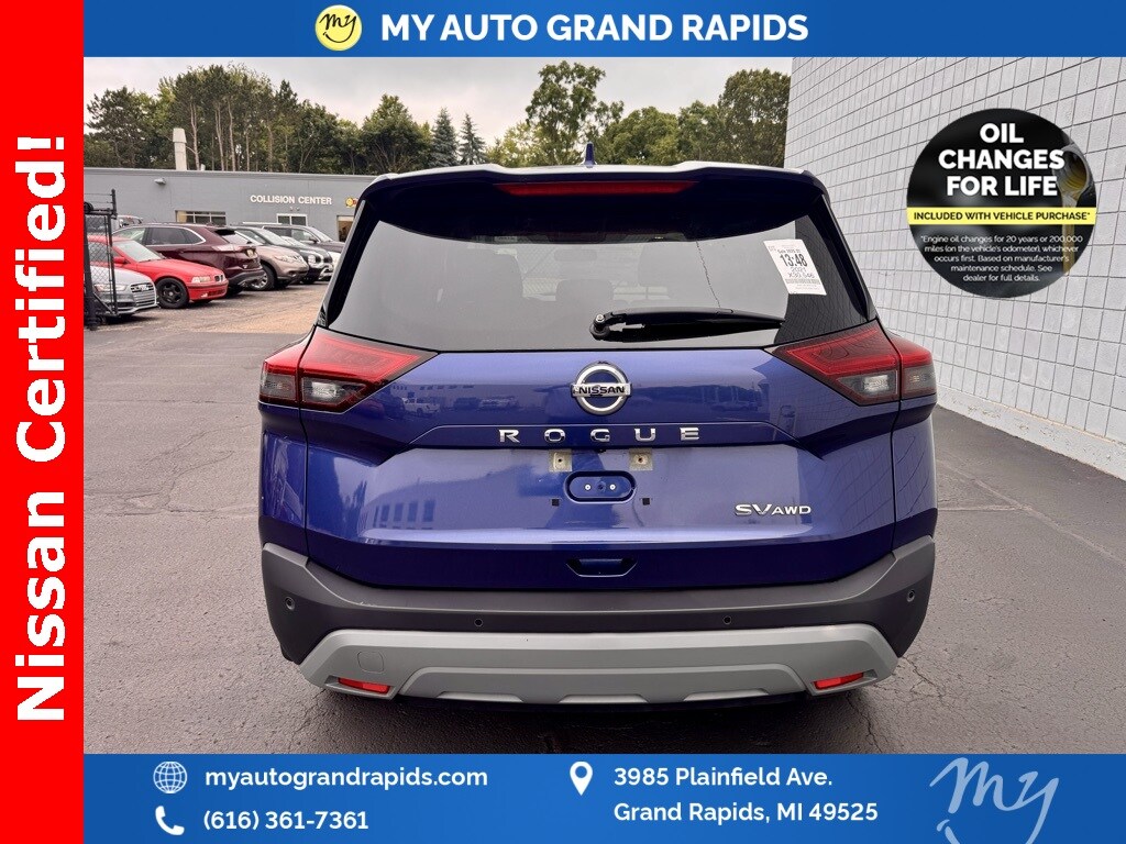 2021 Nissan Rogue SV photo 4