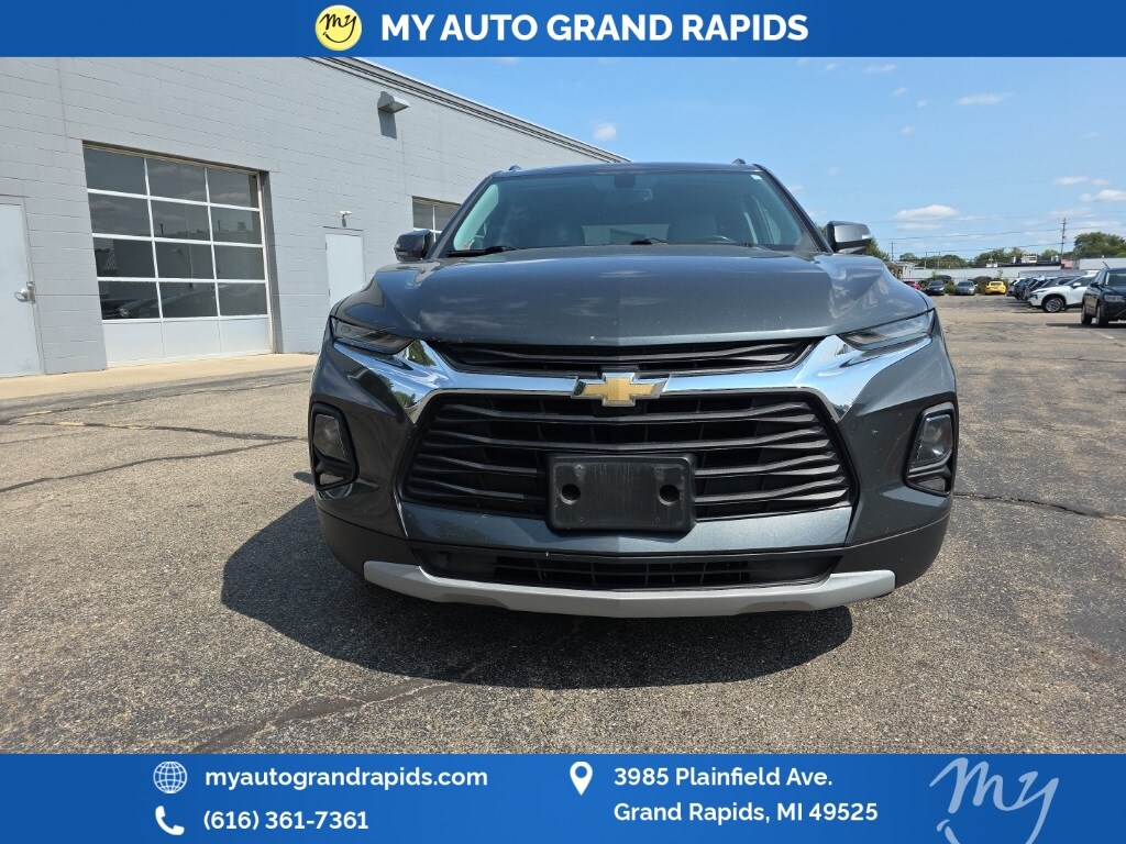 2019 Chevrolet Blazer Base 3LT photo 2