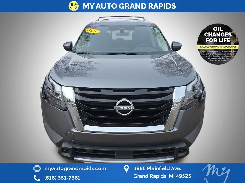 Used 2025 Nissan Pathfinder Platinum SUV
