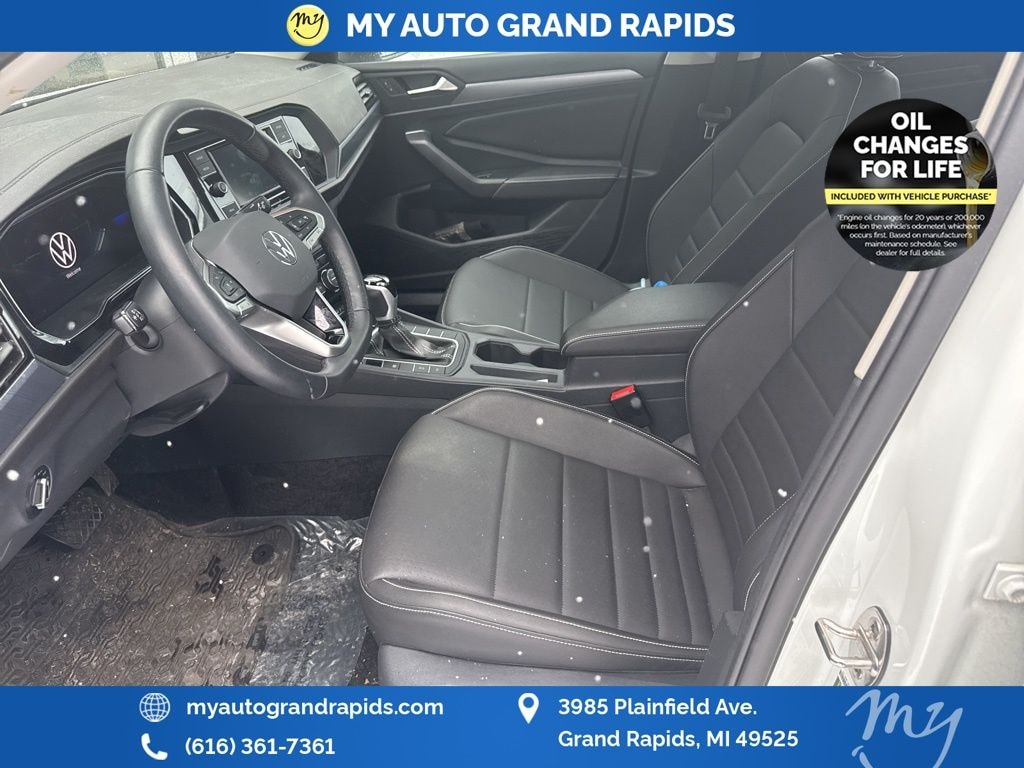 Used 2024 Volkswagen Jetta 1.5T SE Sedan