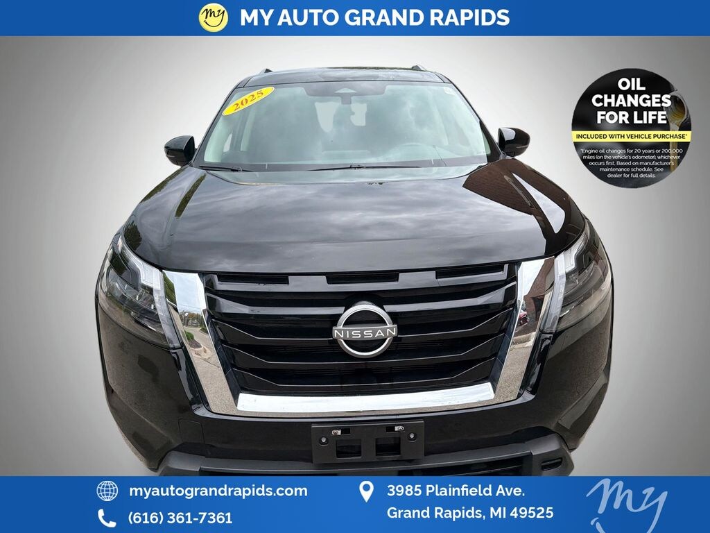 Used 2025 Nissan Pathfinder SV SUV