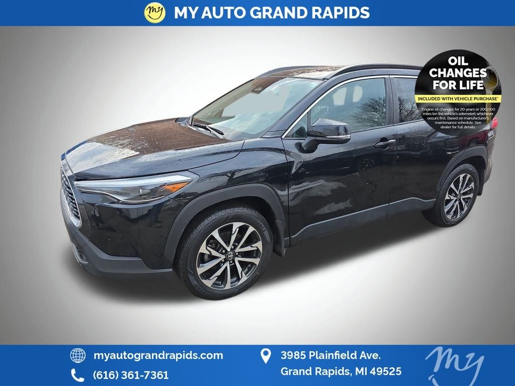 Used 2024 Toyota Corolla Cross XLE SUV
