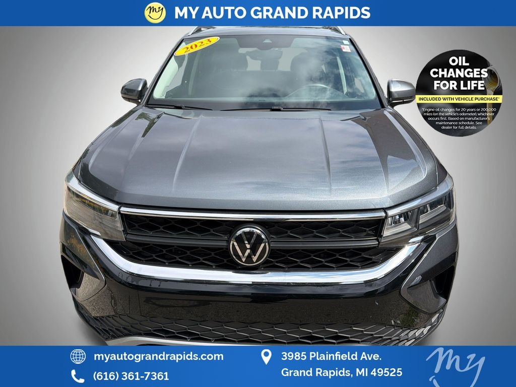 Used 2023 Volkswagen Taos 1.5T SE SUV