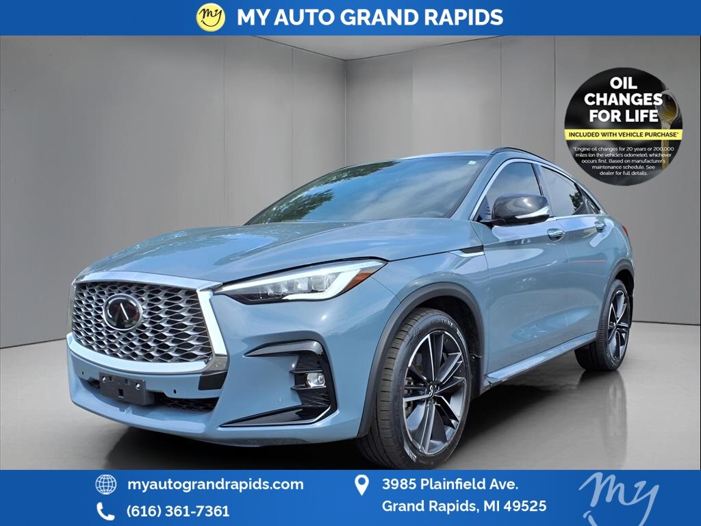 2022 Infiniti QX55 Essential photo 3