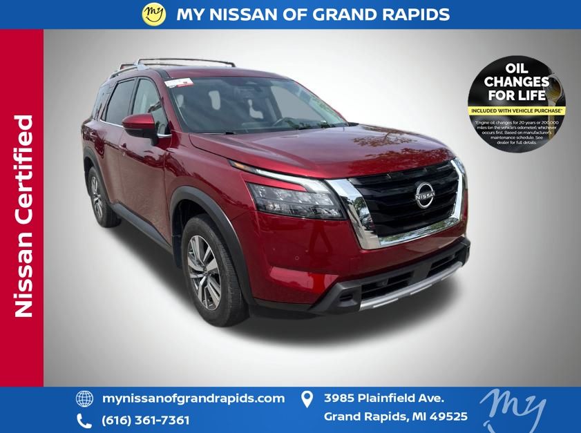 2025 Nissan Pathfinder SL 4WD's photo