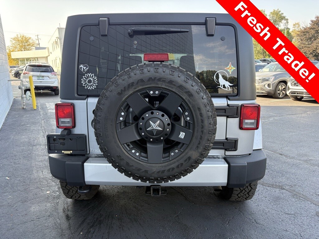 2014 Jeep Wrangler Unlimited Sahara photo 4