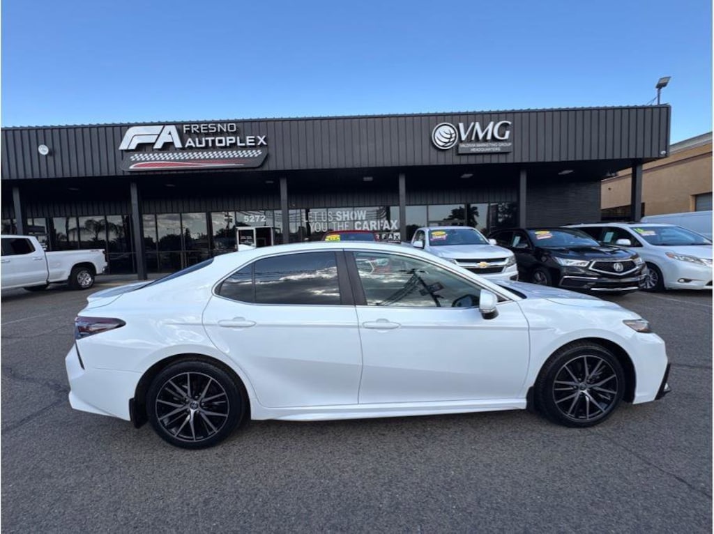 Used 2024 Toyota Camry SE Sedan
