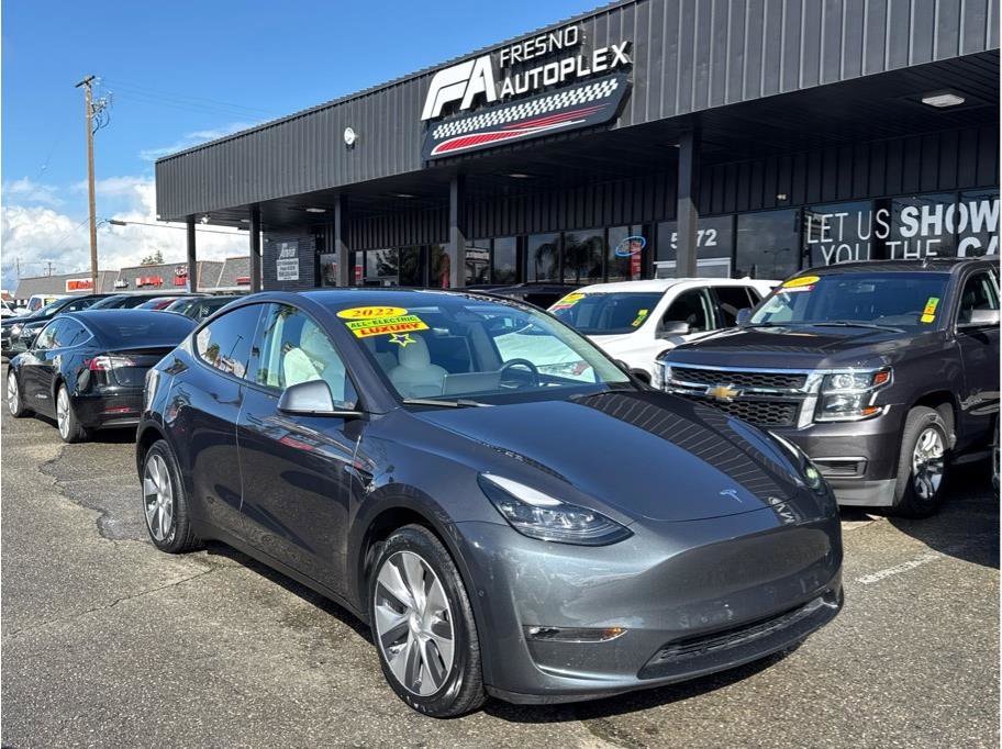 2022 Tesla Model Y Long Range Dual Motor All-Wheel Drive's photo