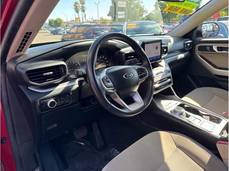 2023 Ford Explorer XLT - Photo 21