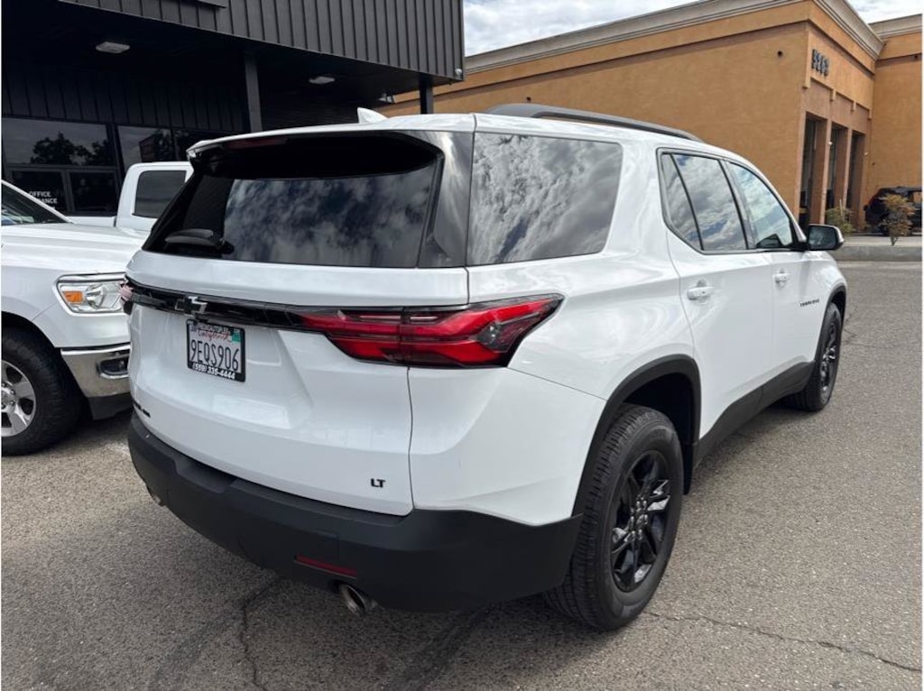 Used 2023 Chevrolet Traverse LT Cloth w/1LT SUV