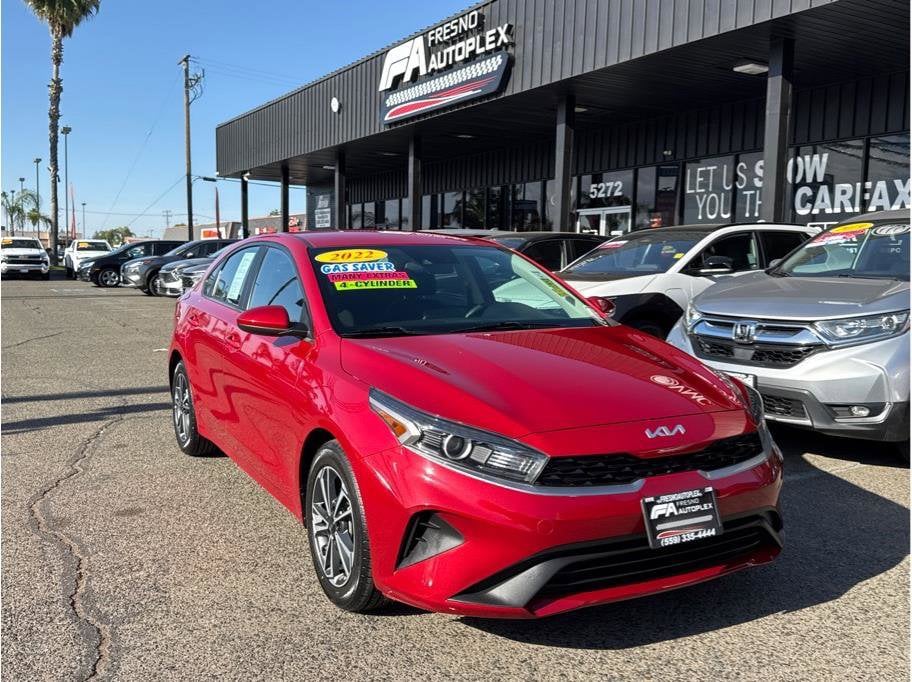 2022 Kia Forte LXS AT's photo
