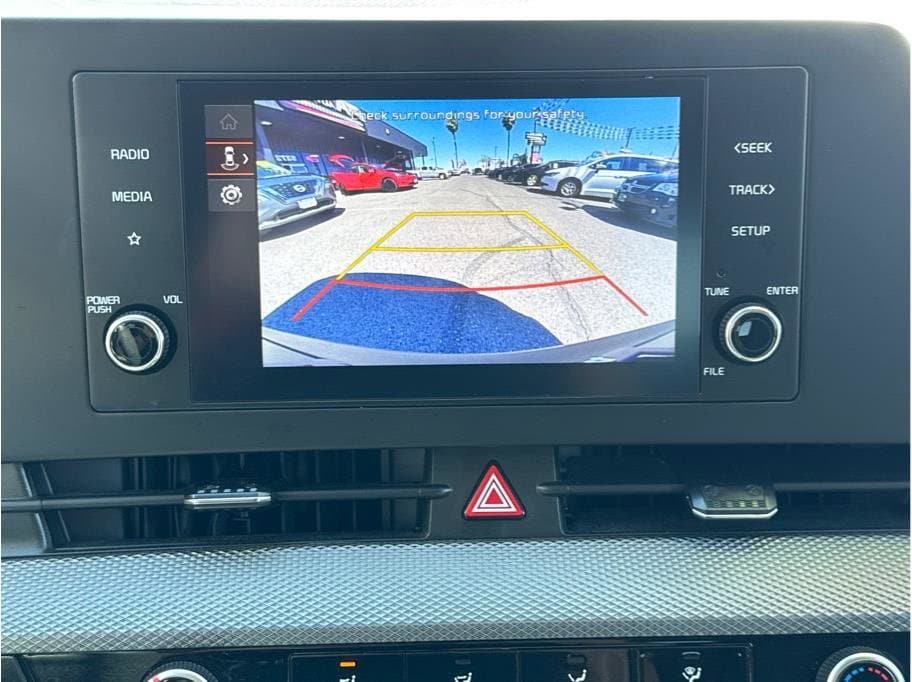 2025 Kia Sportage LX - Photo 26
